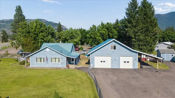 758 Railroad Street E, Columbia Falls, MT 59912