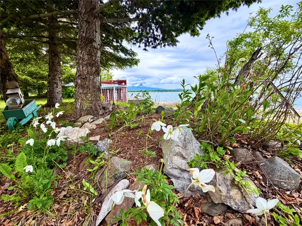 14 S Shore Duck Road, Babb, MT 59411