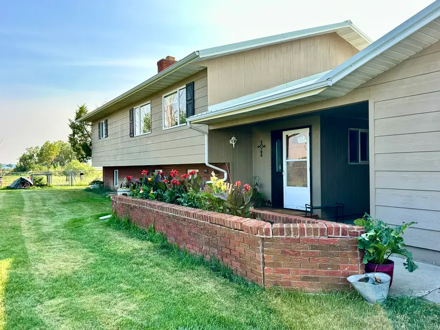 2606 N 17th Road, Worden, MT 59088 - #2