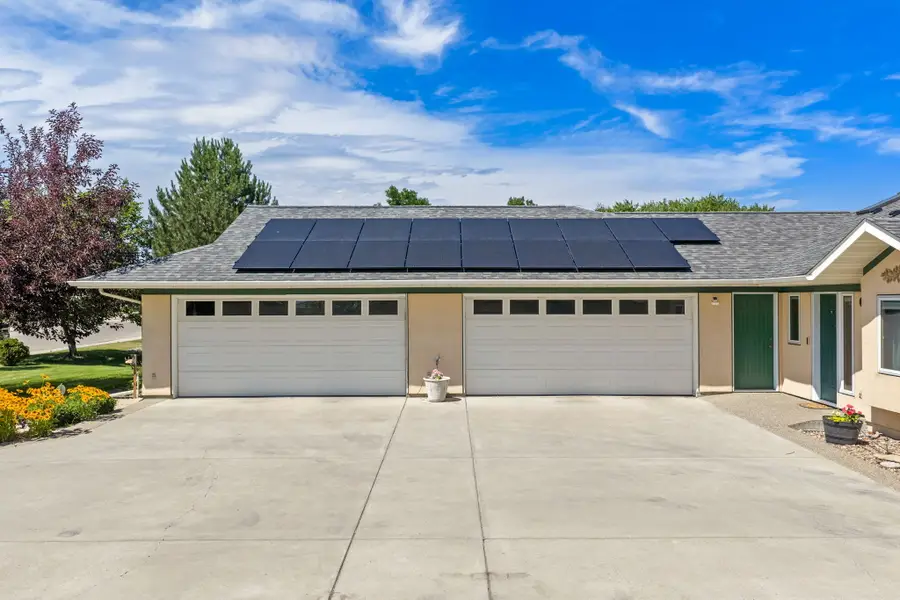 1405 41st Street S, Great Falls, MT 59405 - #3
