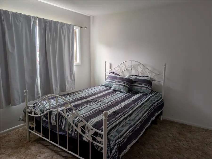 864 Hill Avenue, Shelby, MT 59474 - #3