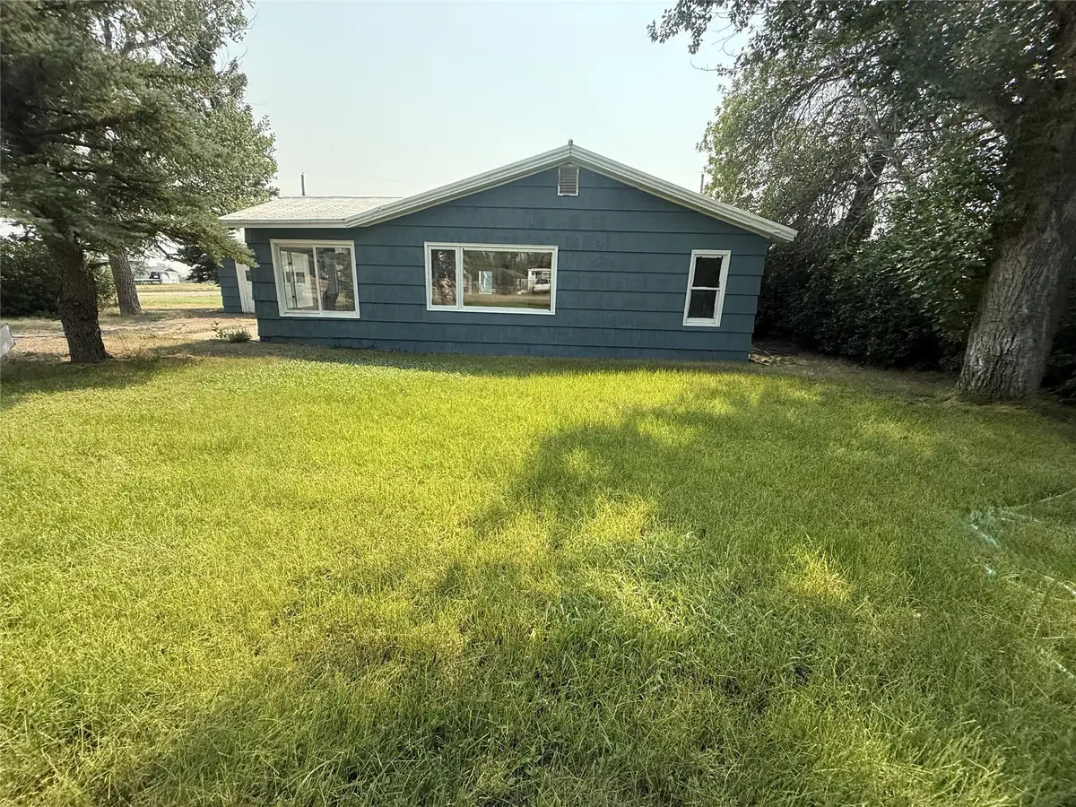 305 4th Avenue Nw, Kevin, MT 59454 - #1