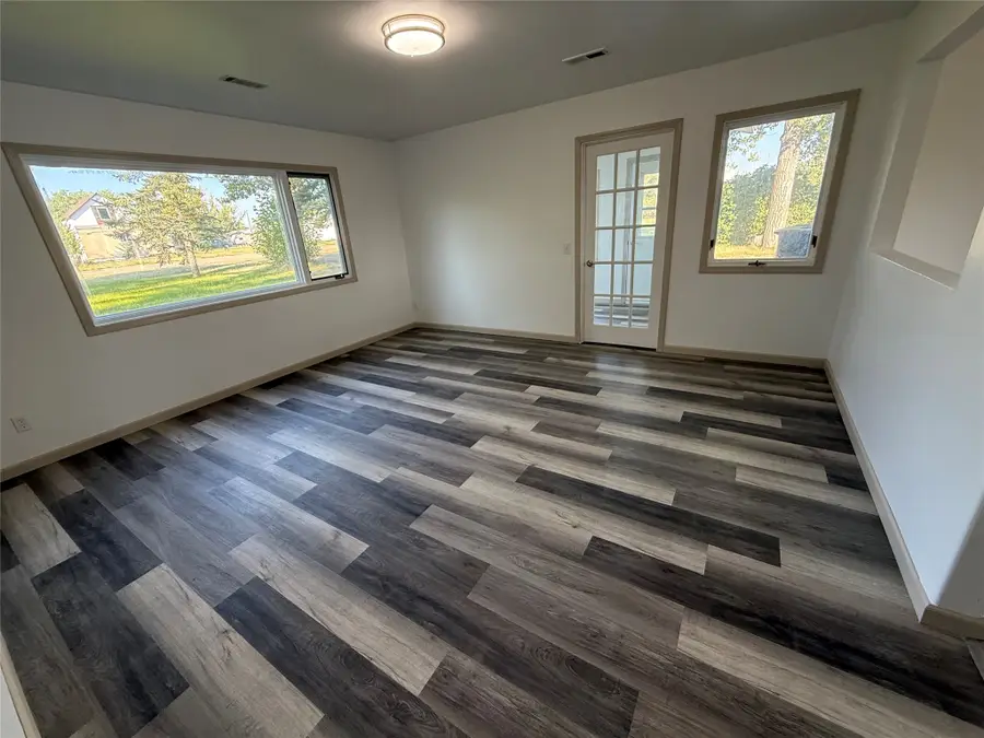 305 4th Avenue Nw, Kevin, MT 59454 - #3