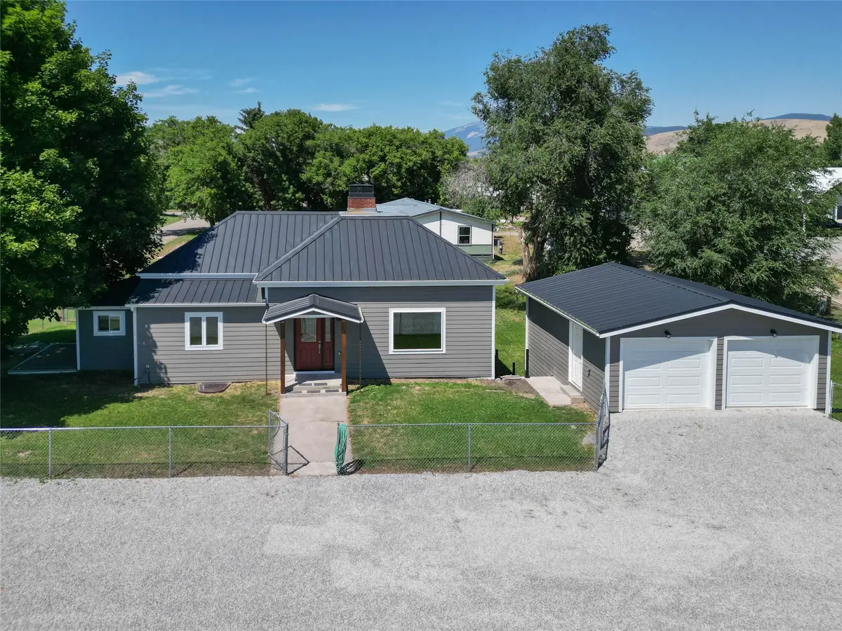 704 3rd Ave, Plains, MT 59859 - #1