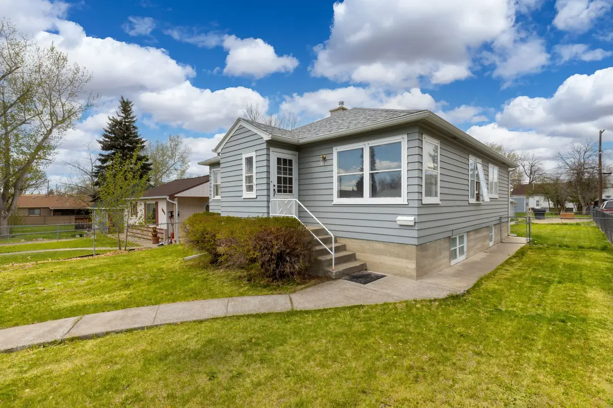 1819 6th Avenue S, Great Falls, MT 59405 - #1