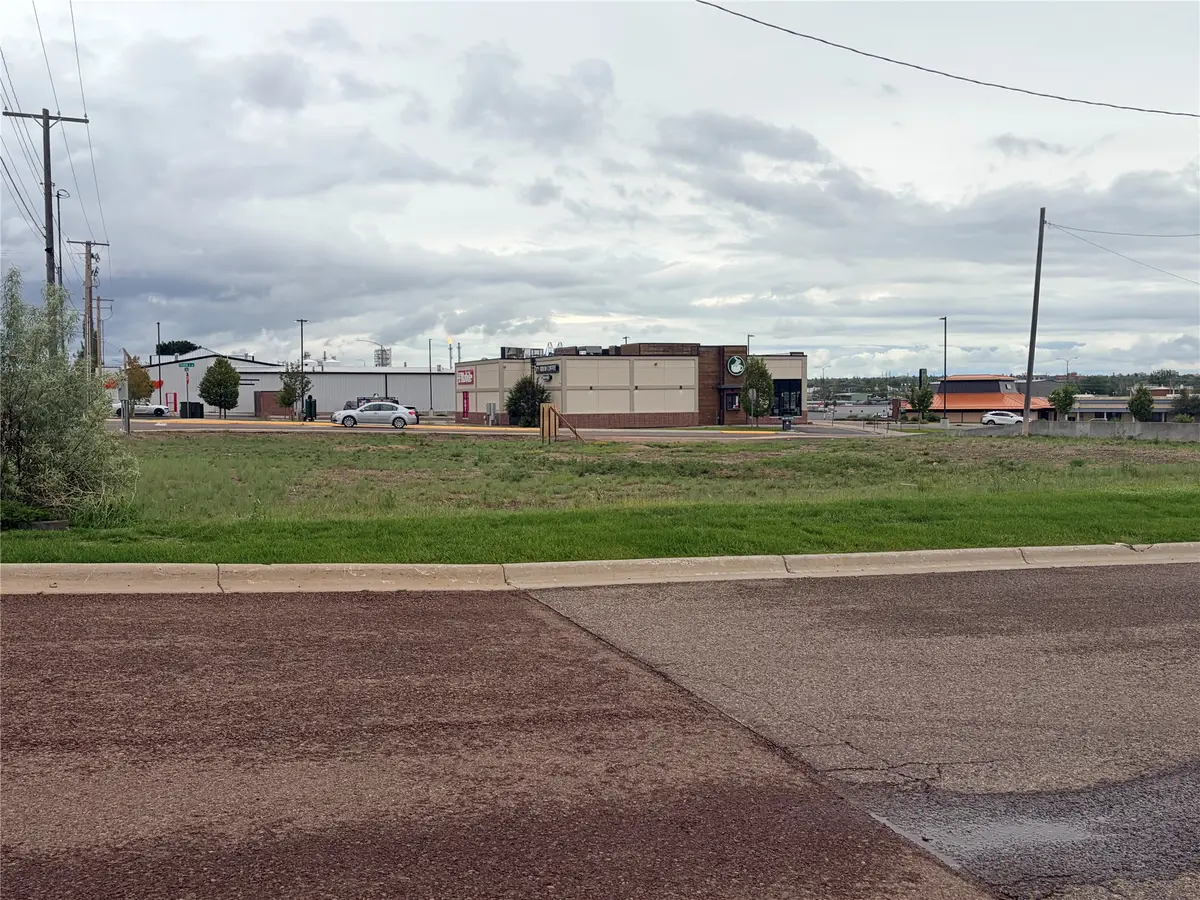 324 Smelter Avenue Ne, Great Falls, MT 59404 - #1