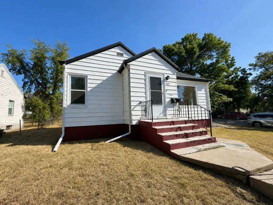 1027 3rd Avenue S, Great Falls, MT 59405 - #2