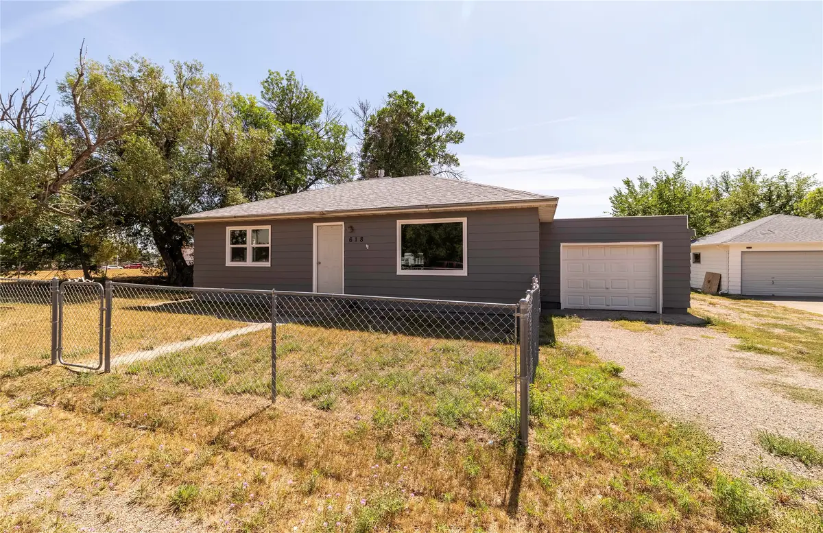 618 3rd Avenue Nw, Great Falls, MT 59404 - #1