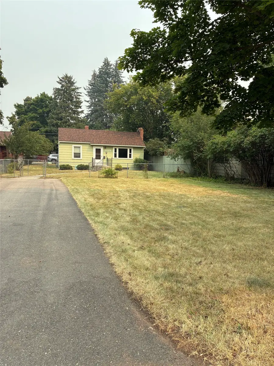 1329 7th Avenue E, Kalispell, MT 59901 - #3