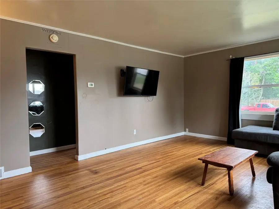 2304 8th Avenue N, Great Falls, MT 59401 - #3