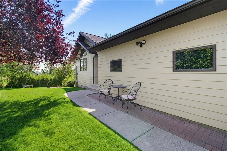 2909 5th Street Ne, Great Falls, MT 59404 - #2