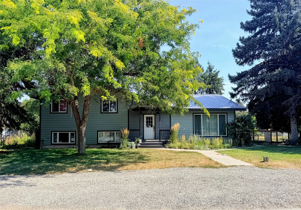 604 W 3rd Street, Plains, MT 59859 - #1