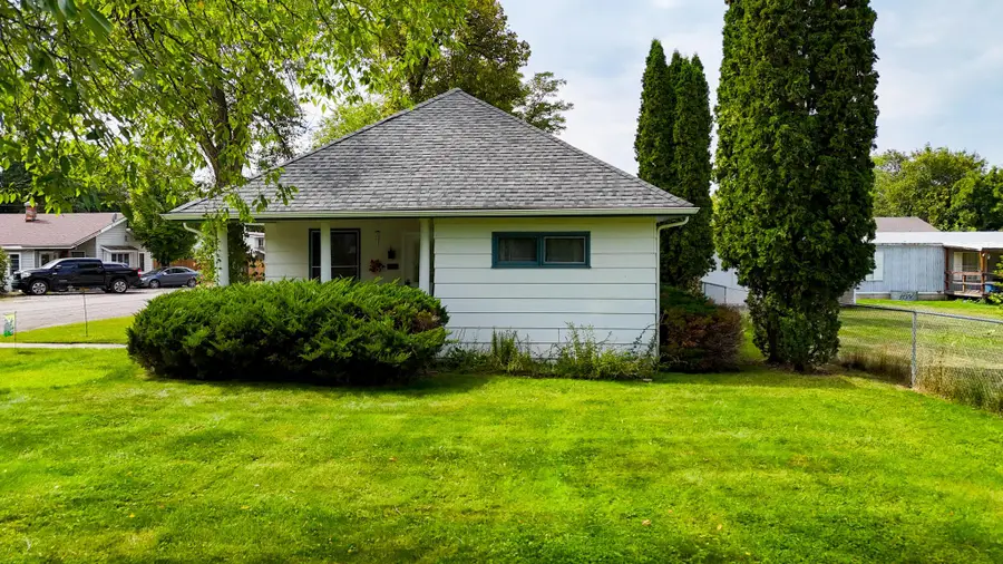 301 3rd Avenue, Saint Ignatius, MT 59865 - #2