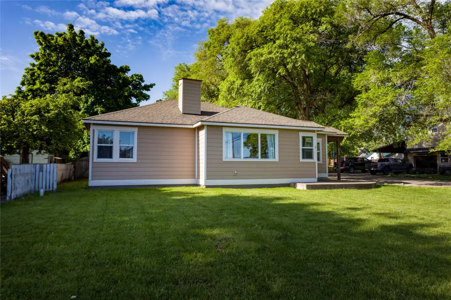 802 4th Avenue E, Polson, MT 59860 - #2