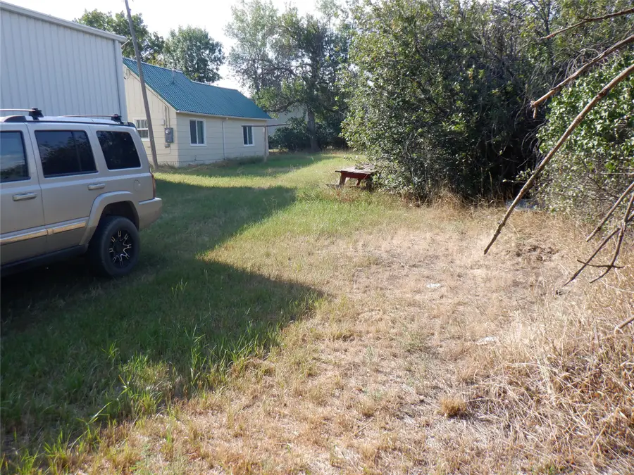 217 9th Avenue S, Great Falls, MT 59405 - #3