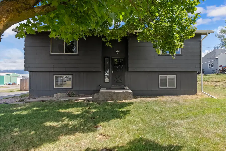 1001 E 4th Avenue, Polson, MT 59860 - #2