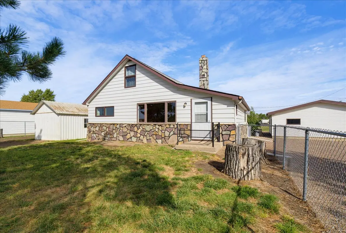 1425 23rd Avenue S, Great Falls, MT 59405 - #1