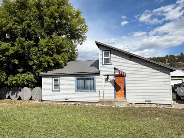208 E Meany Street, Plains, MT 59859
