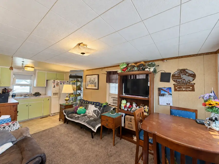909 1st Avenue Nw, Great Falls, MT 59404 - #2
