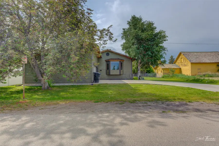 620 Higgins Avenue, Deer Lodge, MT 59722 - #3