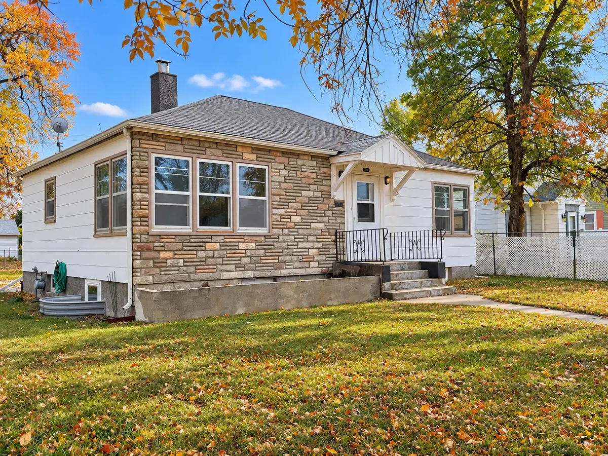 2001 4th Avenue N, Great Falls, MT 59401 - #1
