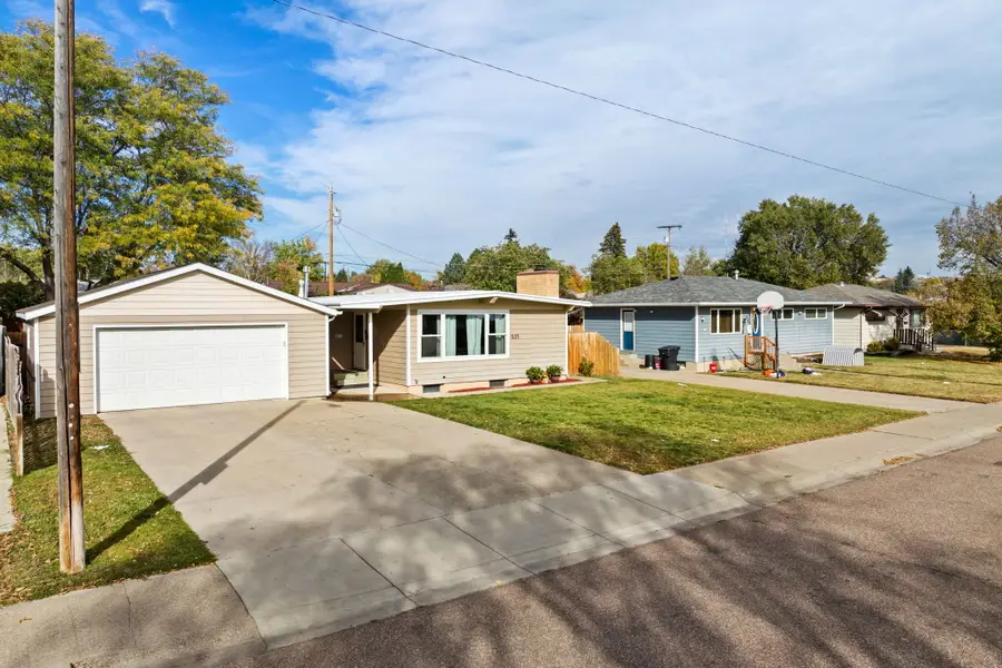 521 23rd Avenue Ne, Great Falls, MT 59404 - #2