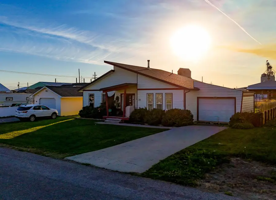 28 12th Place Nw, Ronan, MT 59864 - #2