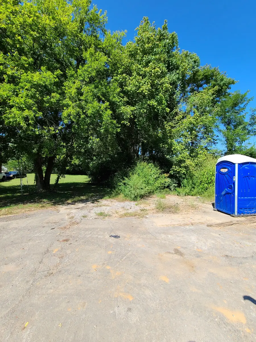 3905 Lunn Dr, Nashville, TN 37218 - Image #3