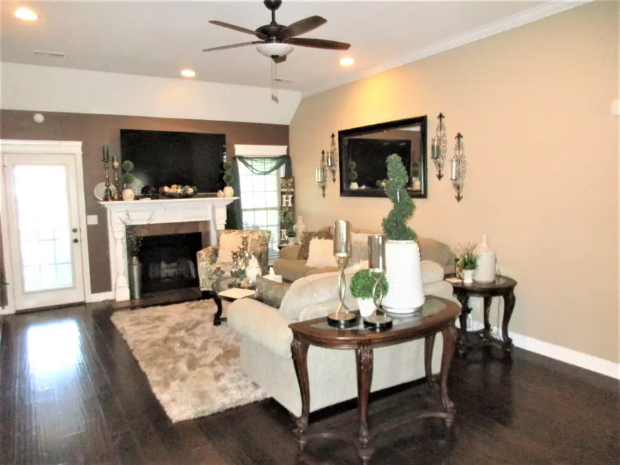 1304 Canyon Pl, Clarksville, TN 37042 - #2