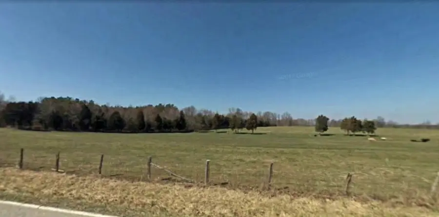 5088 Old Marion Rd, Cunningham, TN 37052 - Image #2
