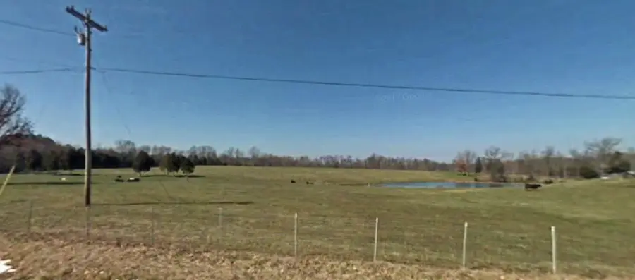 5088 Old Marion Rd, Cunningham, TN 37052 - Image #3