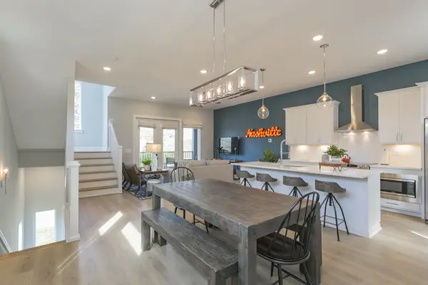 2120 24th Ave N, Nashville, TN 37208