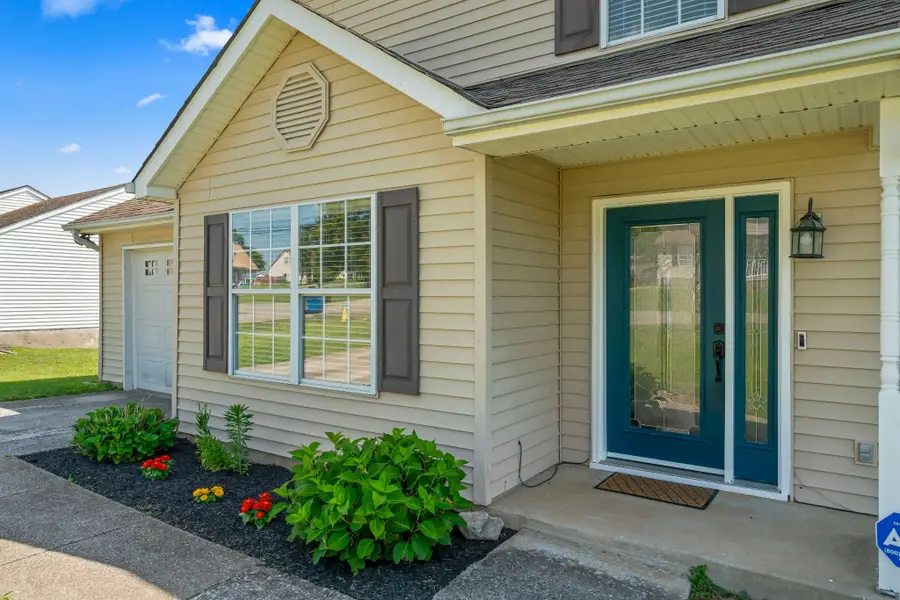 306 Clearlake Dr, La Vergne, TN 37086 - Image #3