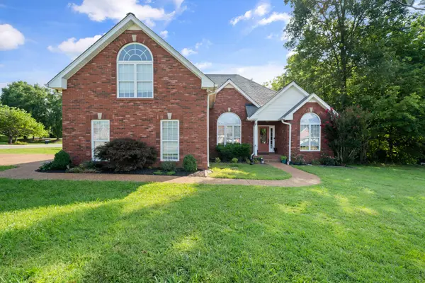 6002 Forrest Ct, Greenbrier, TN 37073