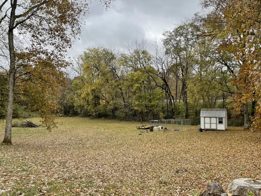 1210 White Dr, Lewisburg, TN 37091 - Image #2