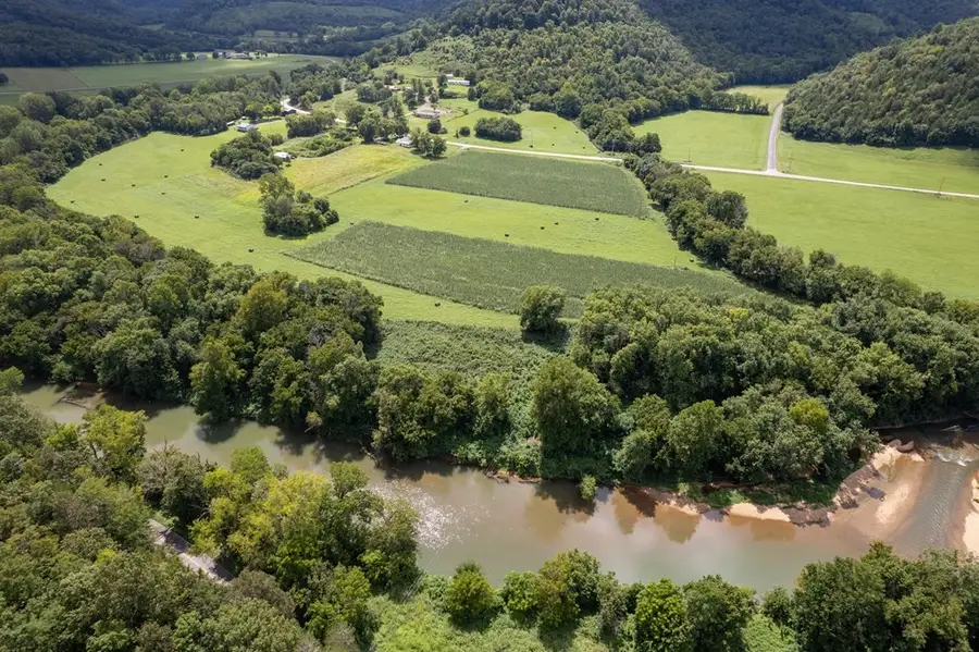 12493 Dodson Branch, Gainesboro, TN 38562 - Image #2