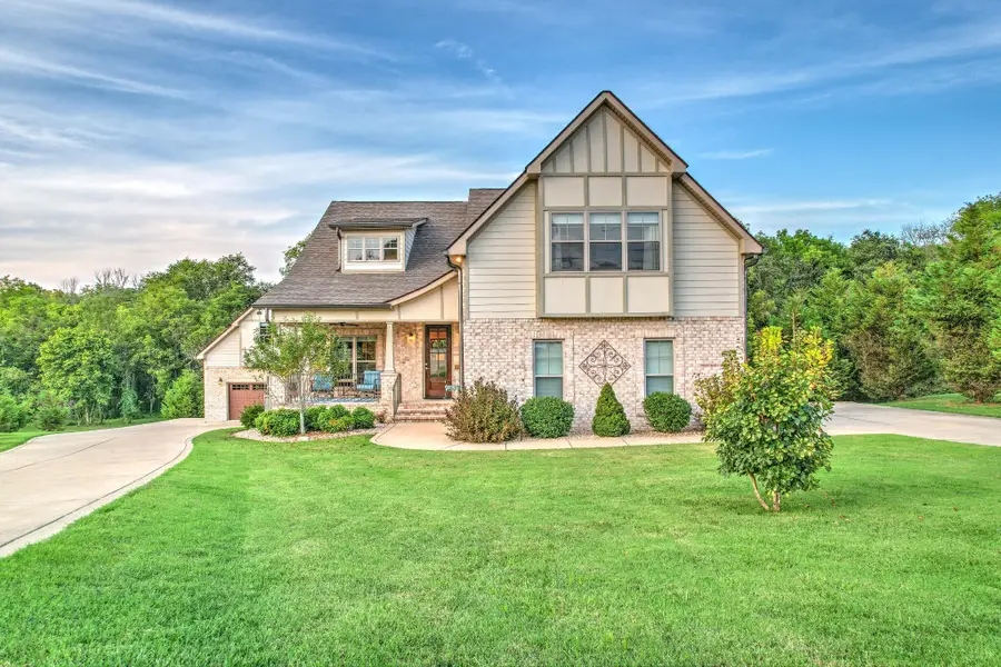 1412 Brook Dr, Columbia, TN 38401 - #2