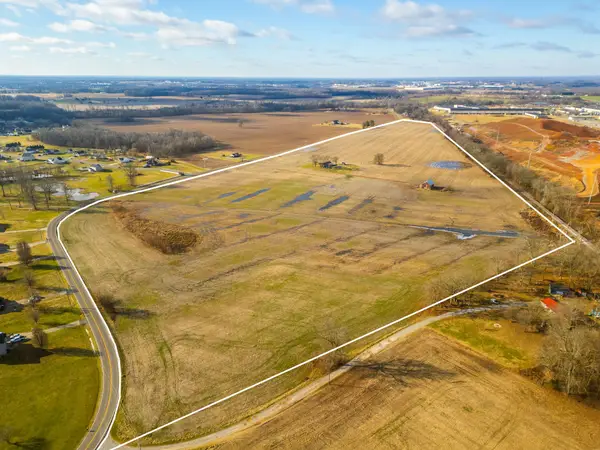 801 Webb Rd, Clarksville, TN 37040