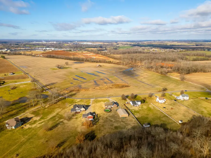 801 Webb Rd, Clarksville, TN 37040 - #3