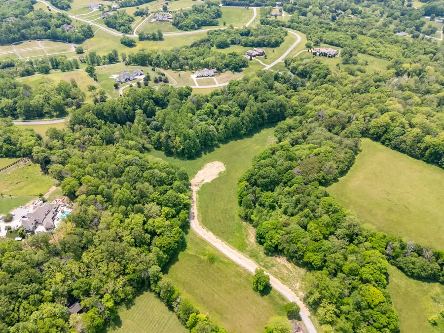 6459 Peytonsville Arno Rd, College Grove, TN 37046 - Image #2