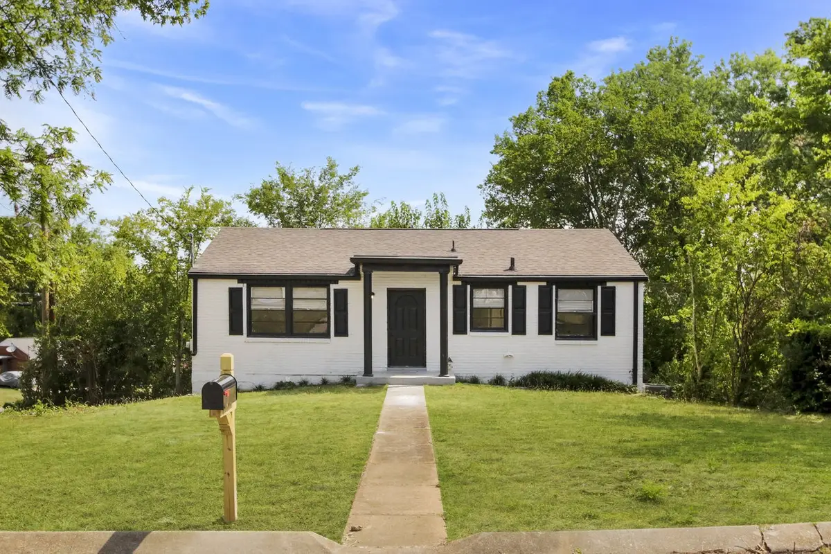 3248 Crowe Dr, Nashville, TN 37218 - Image #1