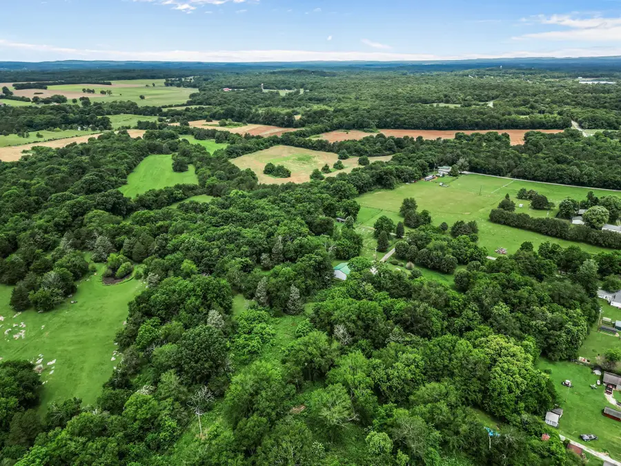 2512 Verona Caney Rd, Lewisburg, TN 37091 - Image #3