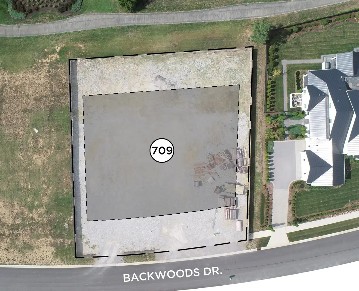 8017 Backwoods Pvt Dr, College Grove, TN 37046 - Image #1