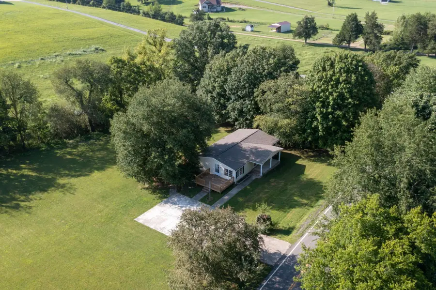 1625 Rock Bridge Rd, Bethpage, TN 37022 - Image #2