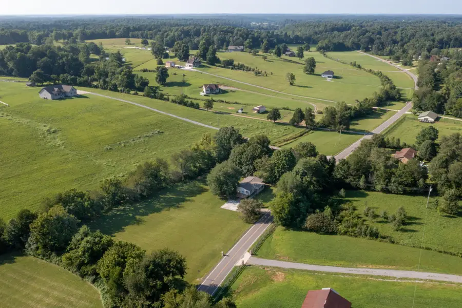 1625 Rock Bridge Rd, Bethpage, TN 37022 - Image #3