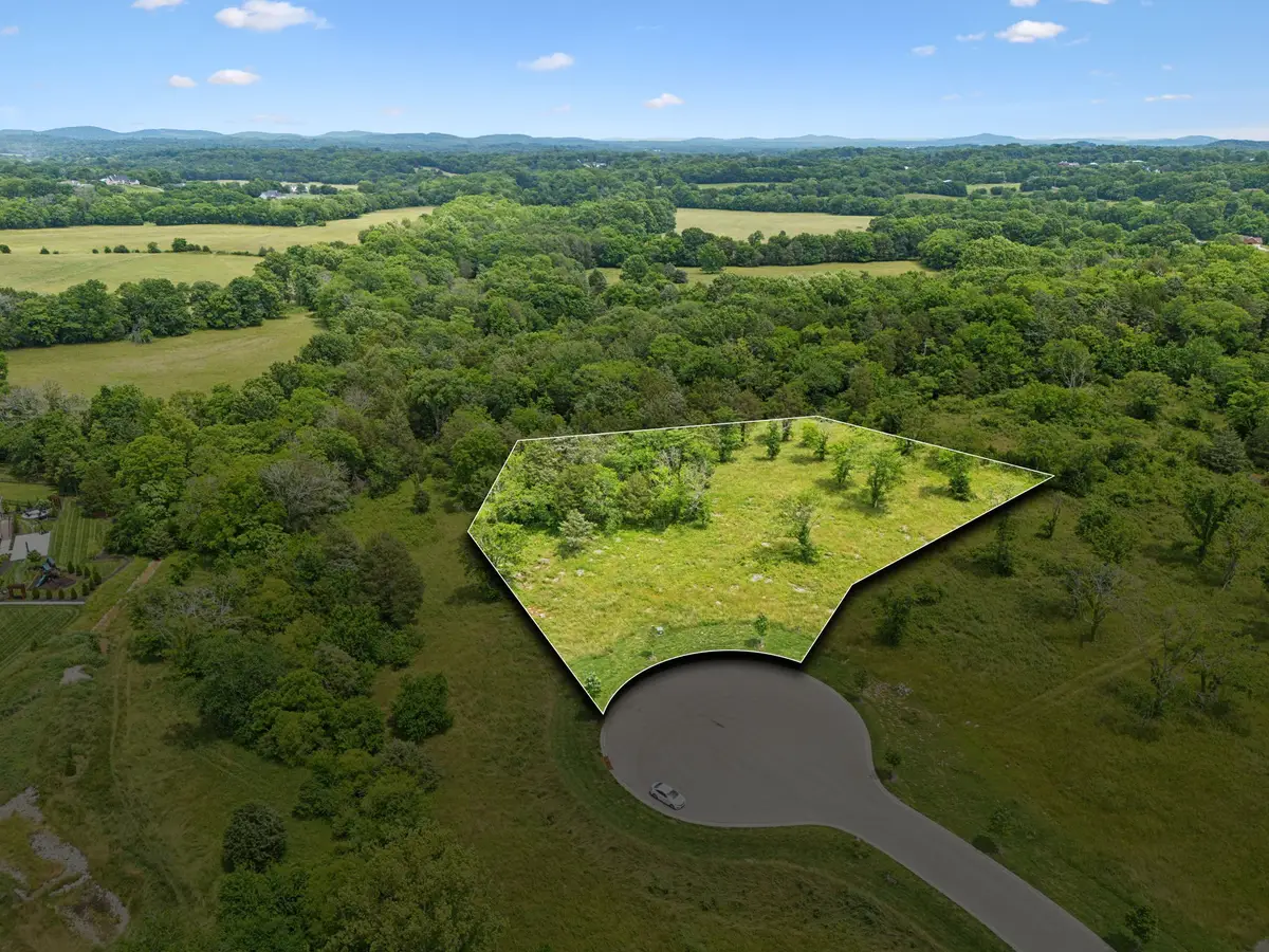 9447 Thatchbay Ct, College Grove, TN 37046 - Image #1