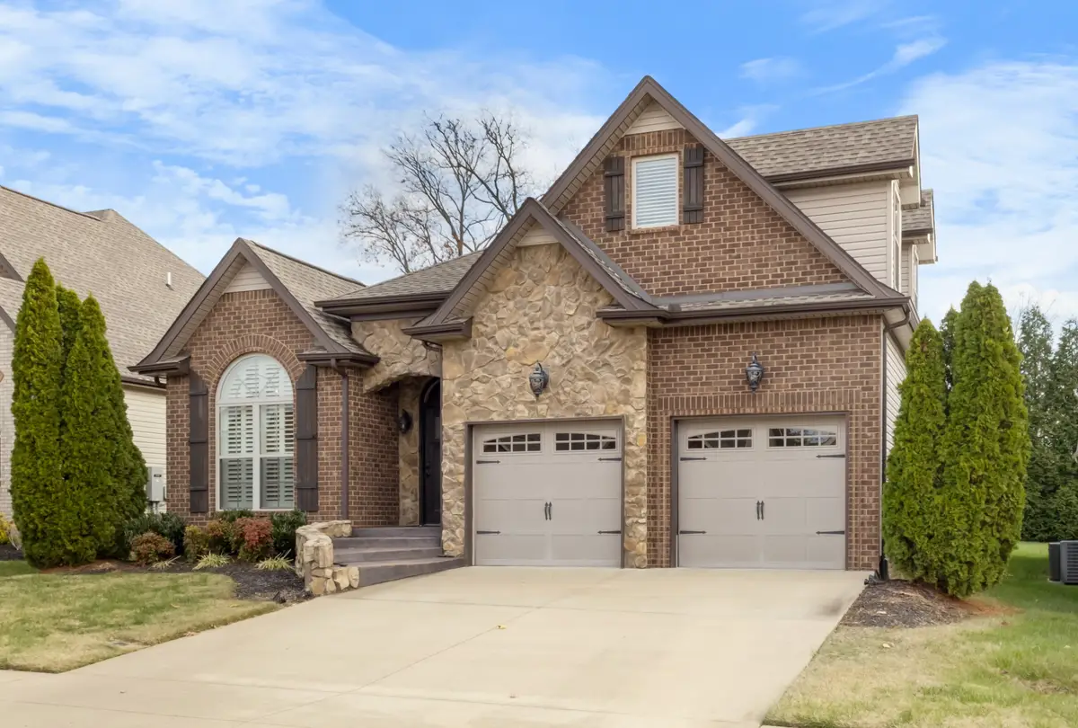 341 Turnberry Cir, Clarksville, TN 37043 - #1