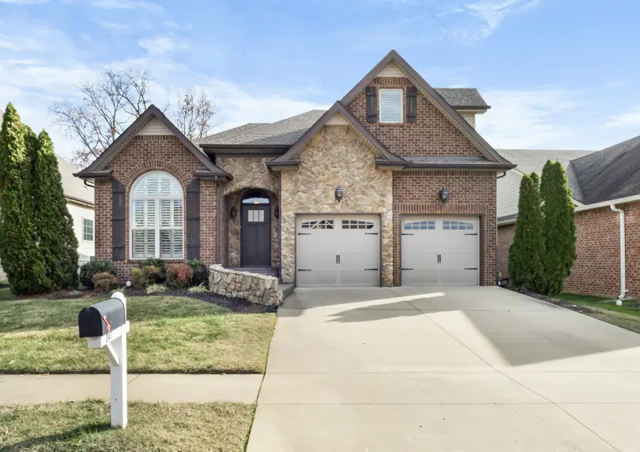341 Turnberry Cir, Clarksville, TN 37043 - #2