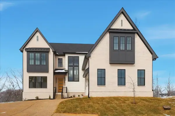 904 Still Spring Ridge Ct, Nashville, TN 37221