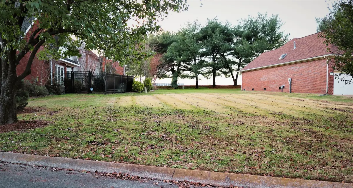 5030 Camelot Dr, Columbia, TN 38401 - #1